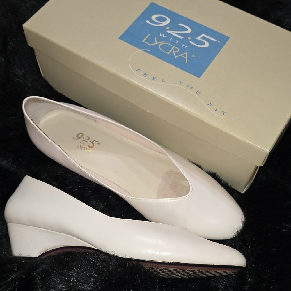 Women's Classic Off-White Wedge Shoes